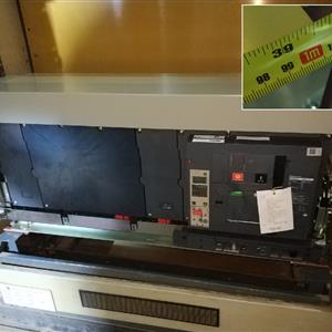 無錫八佰伴5000A次總斷路器升級(jí)改造